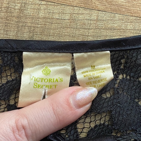 Vintage Victoria’s Secret Black Lace Bralette - Picture 3 of 4